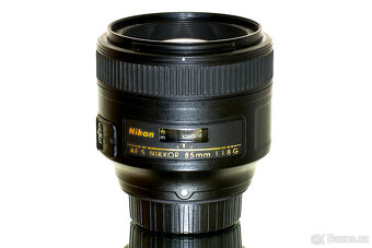 Nikon Nikkor AF-S 85mm 1:1,8G + UV filtr TOP STAV - 4