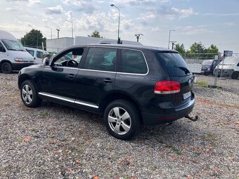 Volkswagen Touareg 3.0TDI A/T 4x4 - 4
