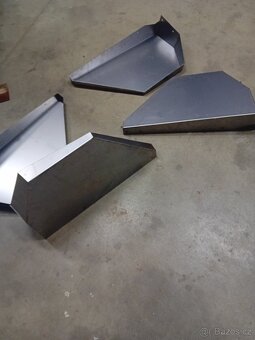 Prodáme usměrňovací plechy desky drtiče na newholland Cx,Cr - 4