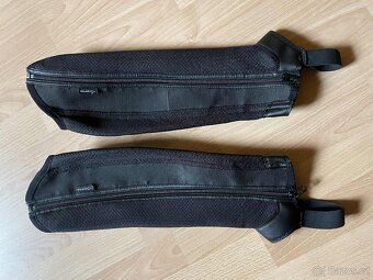 Jezdecká přilba, bičíky, chrániče na nohy - 4