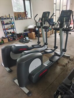 LIFE FITNESS INTEGRITY - profi Crosstrainer - 4