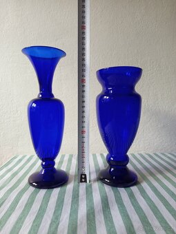 Starožitná váza - kobaltové sklo Tasice - 4