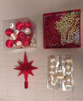 Vánoční ozdoby, řetězy a špičky na stromek - 4