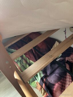 Vyvýšená postel se skluzavkou - 4