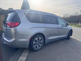 Chrysler Pacifica 3,6 Hybrid Radar Limited DVD 2019 DPH - 4