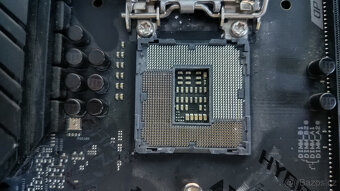 Asus ROG STRIX Z390-F GAMING - 4