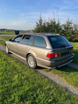 BMW E39 520i Manuál M54B22 Lifestyle - 4
