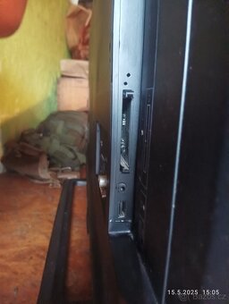 Sharp LC-42LD265E - 4