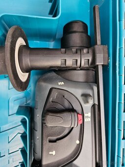Makita HR2470 - 4