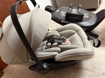 Prodám autosedačku Nuna ARRA Next + základnu BASE Next 360 - 4