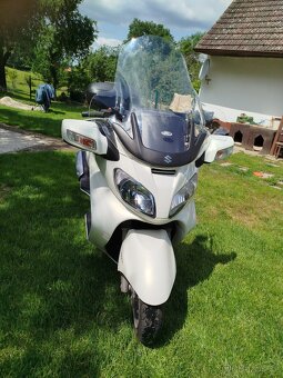 Suzuki Burgman 650 - 4