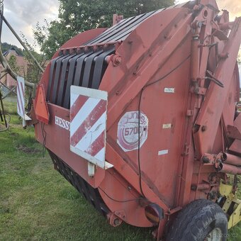 Hesston 5700 - 4