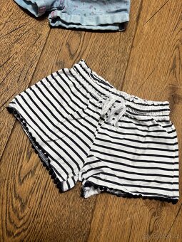 Troje dívčí kraťasy, vel. 116/122 cm - 4