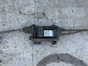 Toyota Avensis T29 elektrická ruční brzda - 4