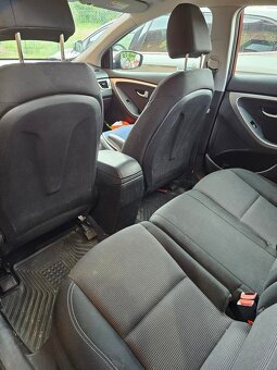 Hyundai i30 kombi benzín 1,6 - 4