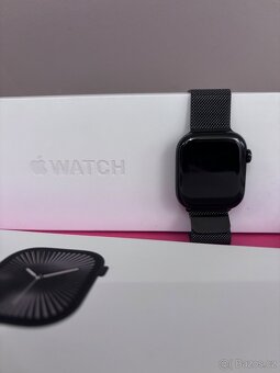 Apple Watch Series 10 42mm Titan Cellular, Klavírně černá - 4