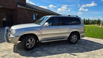 Toyota Land Cruiser 100 - 4