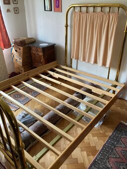 Manželská postel - 4