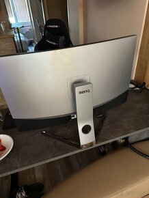 Monitor 32" BenQ EX3200R Curved - 4