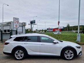 Opel Insignia 4x4 AUTOMAT COUNTRY 154KW rok 2019 - 4