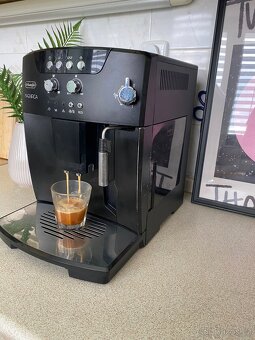 Delonghi Magnifica ESAM 04.110 B + návod - 4