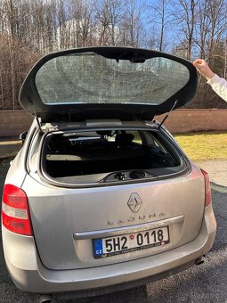 Renault Laguna III 2.0 dCI - 4