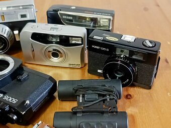 FOTO konvolut - fotoaparáty, blesk, dalekohled, expozimetr.. - 4