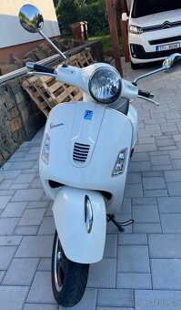 Vespa GTS Super 300 - 4