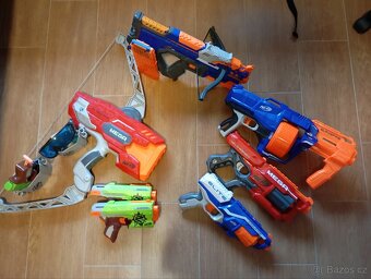 Sada NERF pistolí - funkci kusy, bez šipek - 4
