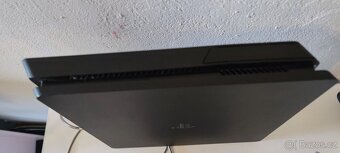 Playstation 4 Slim číst popis nejde mechanika zapne se - 4