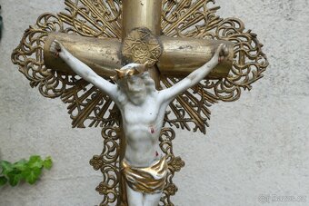 Starožitný kříž, domácí oltář s hodinami - 4