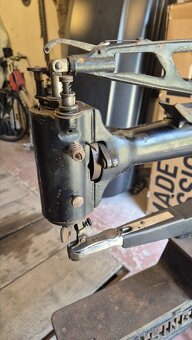 Šicí stroj na kůži Singer 29K33 - 4