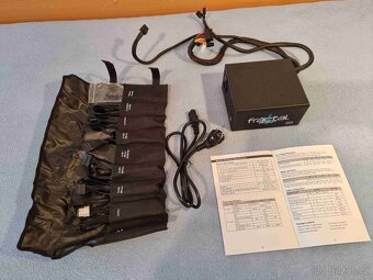 PC zdroj Fractal Design 600W 80PLUS Platinum - 4