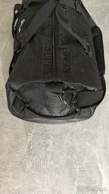 Supreme černá cestovní taška - 4