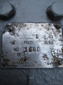 ZTS-úhlová elektropřevodovka 380V.0,55kw.86ot.min. - 4