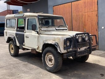 LAND ROVER DEFENDER 2,5D 9MÍST 1989 - 4