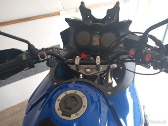 Suzuki 650 V strom - 4