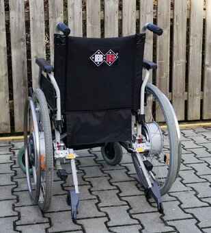 Elektrický invalidní vozík s pohonem E-fix 25. - 4