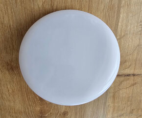 LED žárovka 20 W kulatá UFO - 4
