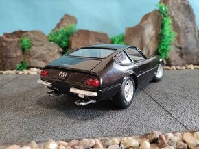 prodám model 1:18 ferrari 365GTB/4 - 4