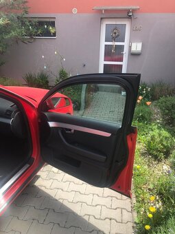 AUDI A4 KOMBI 2.0 TDI 125 KW - 4