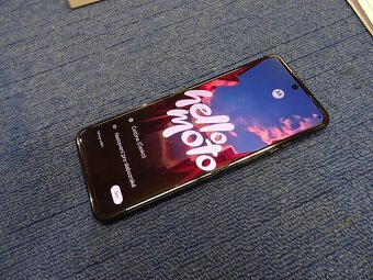 Nová Motorola RAZR 50 Ultra 16/512GB 6,9" P-OLED - 4