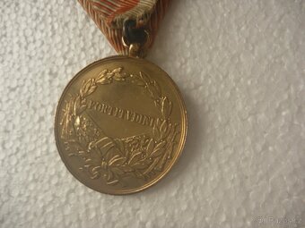 R-U zlatá medaile statečnost FORTITVDINI Karel I. WW 1 - 4