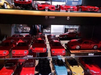 Modely Ferrari 1:18 - 4