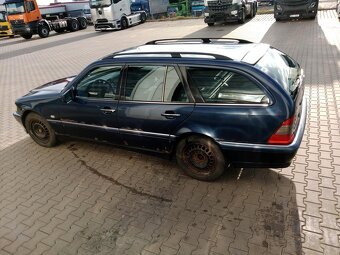 Mercedes Benz C 220 CDI - 4