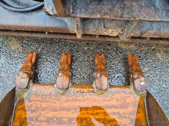 BOBCAT E32 ROK 2015 + 3 x LŽÍCE - 4