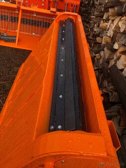 Posypovač samonakládací 2,0m / 1100L - 4