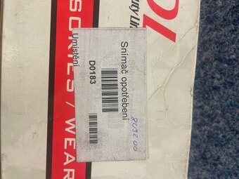 Snímač opotřebení brzd. desek - - 4