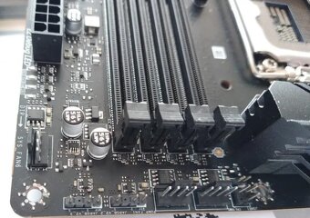 MSI MAG Z790 TOMAHAWK WIFI - 4