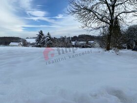 Prodej velice pěkného stavebního pozemku o velikosti 1585 m2 - 4